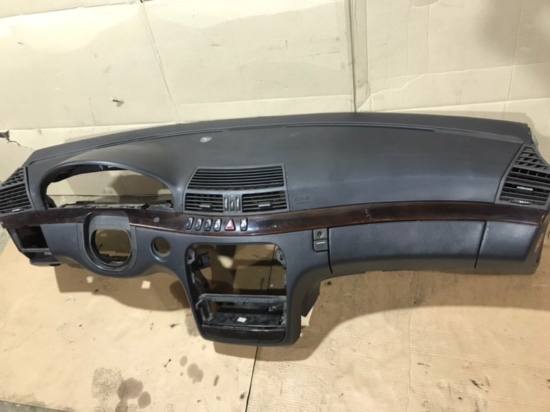 Торпедо Mercedes S-Klass 2000 w220