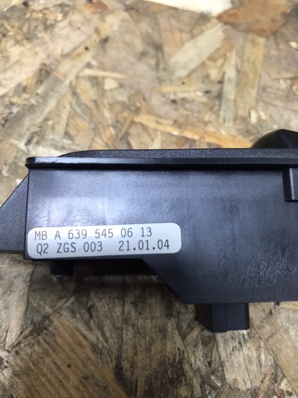 Кнопка стеклоподъемника Mercedes Vito 2004 639
