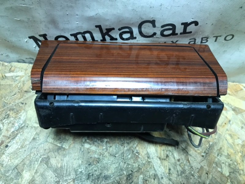 Пепельница Mercedes E-Classe 1993 W124 250D