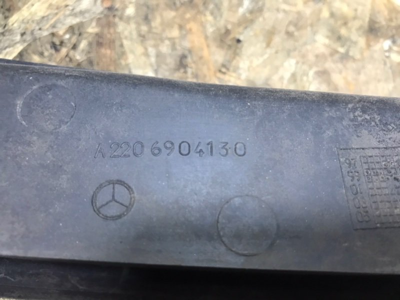 Водосток под крышкой багажника Mercedes S-Klass 2000 w220