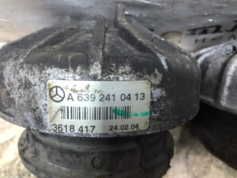 Подушка двигателя ПАРА Mercedes Vito 2004 639