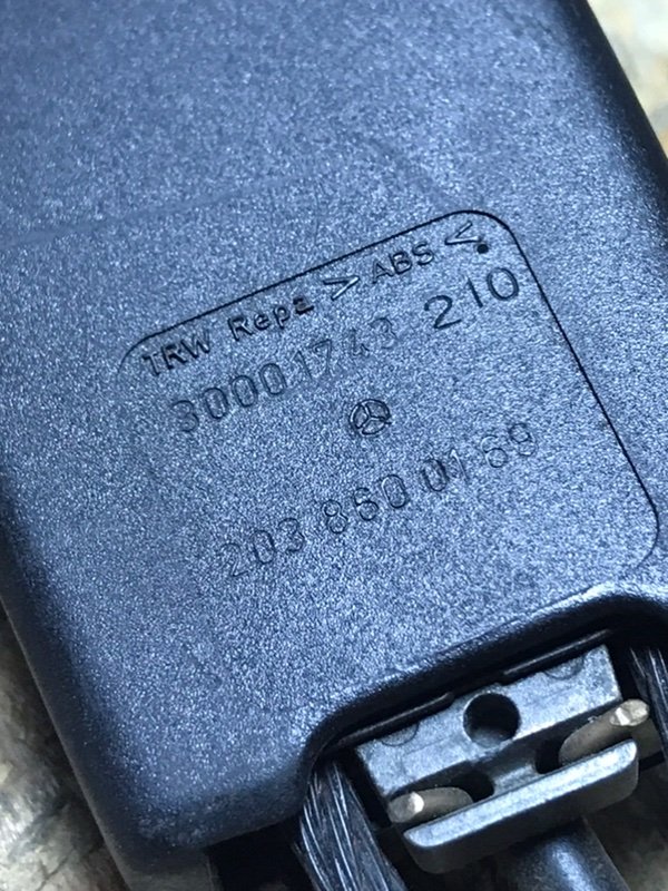 Замок ремня безопасности Mercedes C-Class 2000 W203