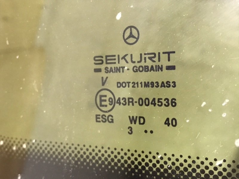 Стекло Mercedes Vito 2004 639