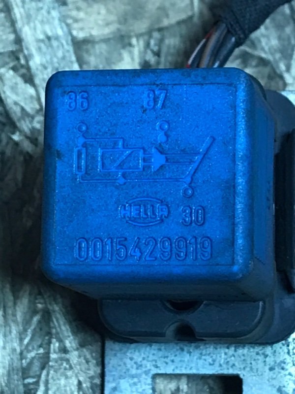 Реле поворотников Mercedes E-Classe 1993 W124 250D