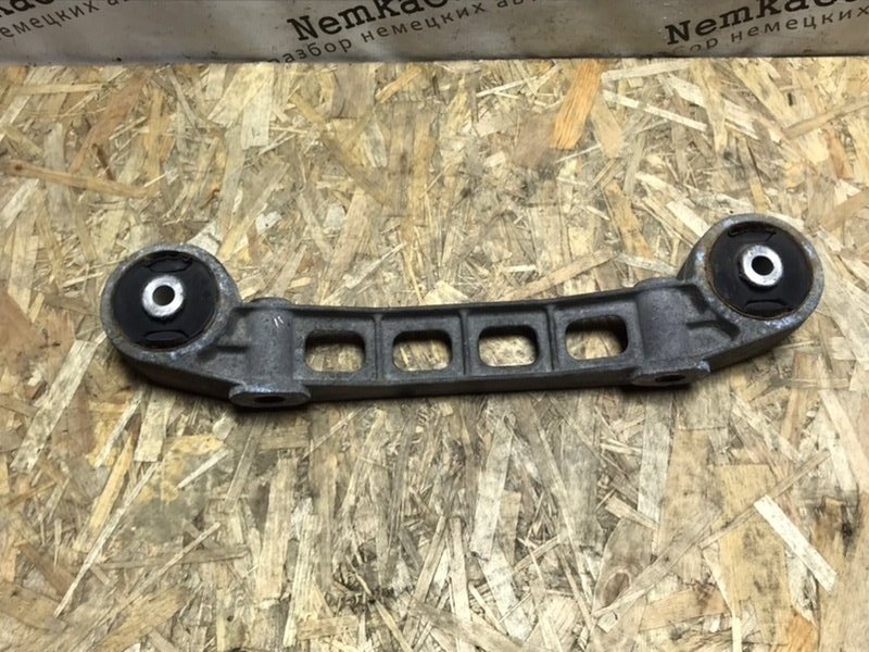 Кронштейн редуктора Mercedes Vito 2004 639