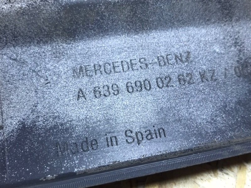 Молдинг двери Mercedes Vito 2004 639