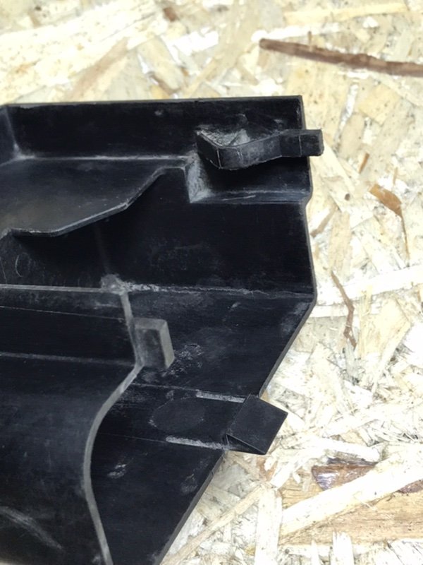 Крышка блока ABS Mercedes Vito 2004 639