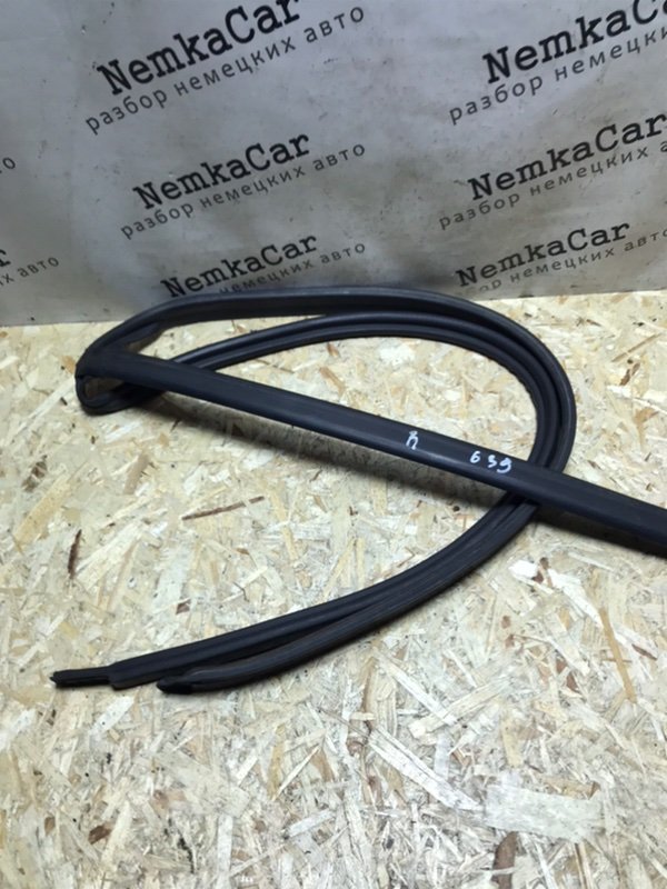 Уплотнитель двери Mercedes Vito 2004 639