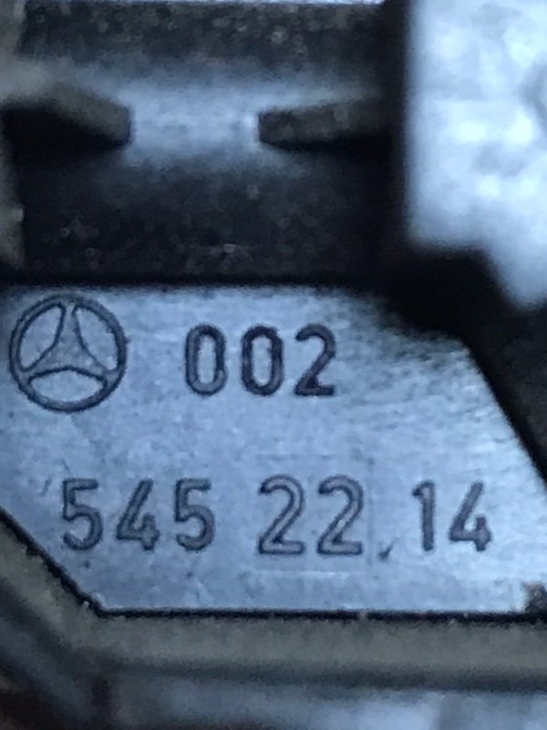 Кнопка кикдауна Mercedes E-Classe W124 1989