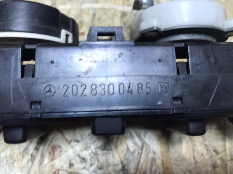 Блок управления климат-контролем Mercedes C180 1996 W202