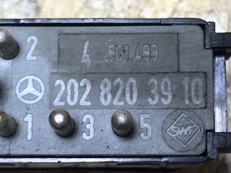 Кнопка центрального замка Mercedes C180 1996 W202