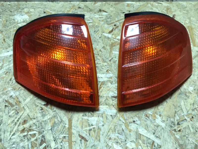 Поворотник Mercedes C180 1996 W202