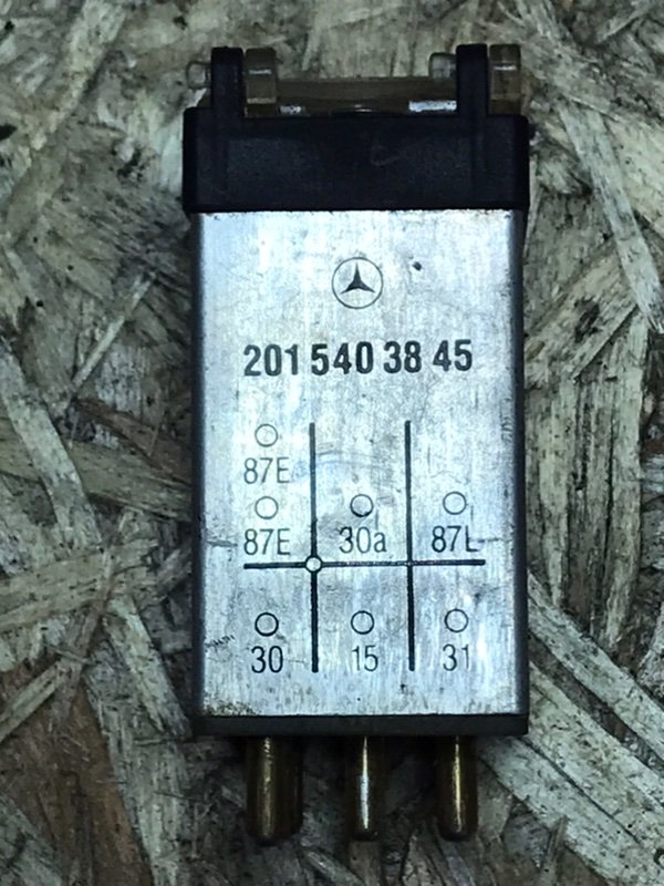 Реле перегрузки Mercedes C180 1996 W202