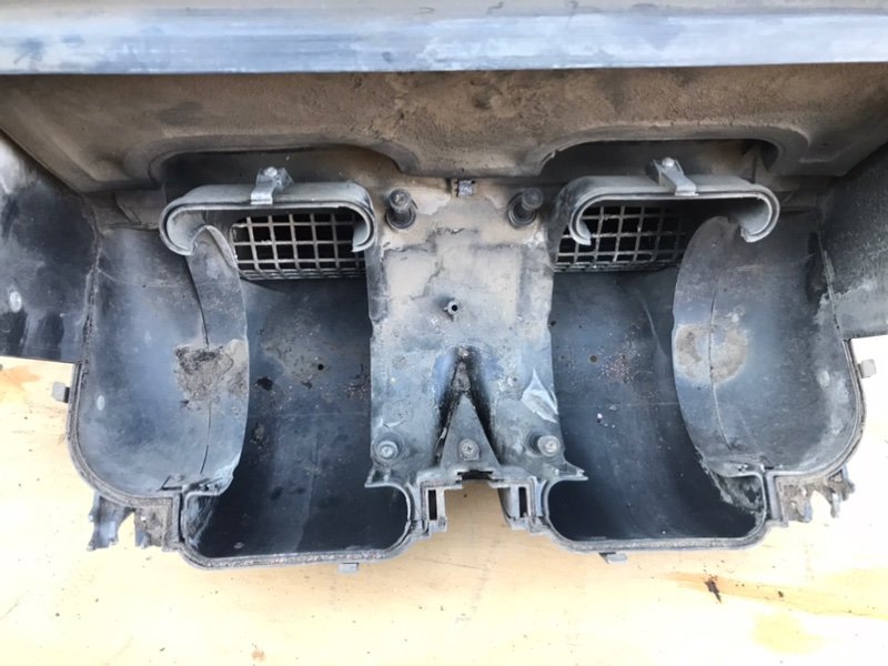 Корпус печки Mercedes W124 1987