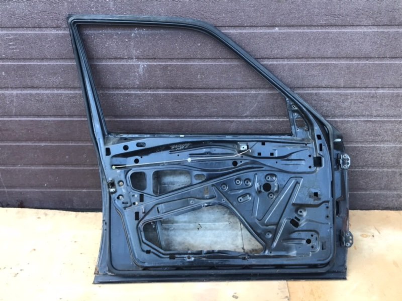 Дверь Mercedes W124 1987