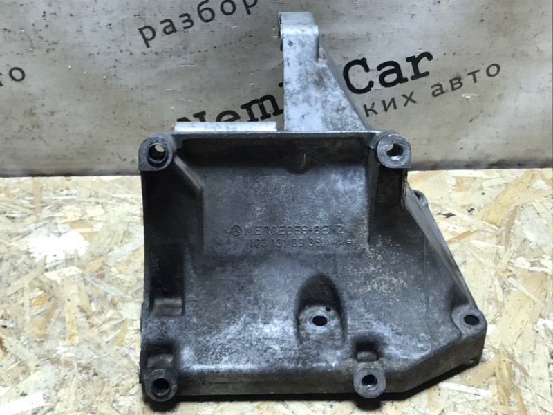 Кронштейн компрессора кондиционера Mercedes W124 1987