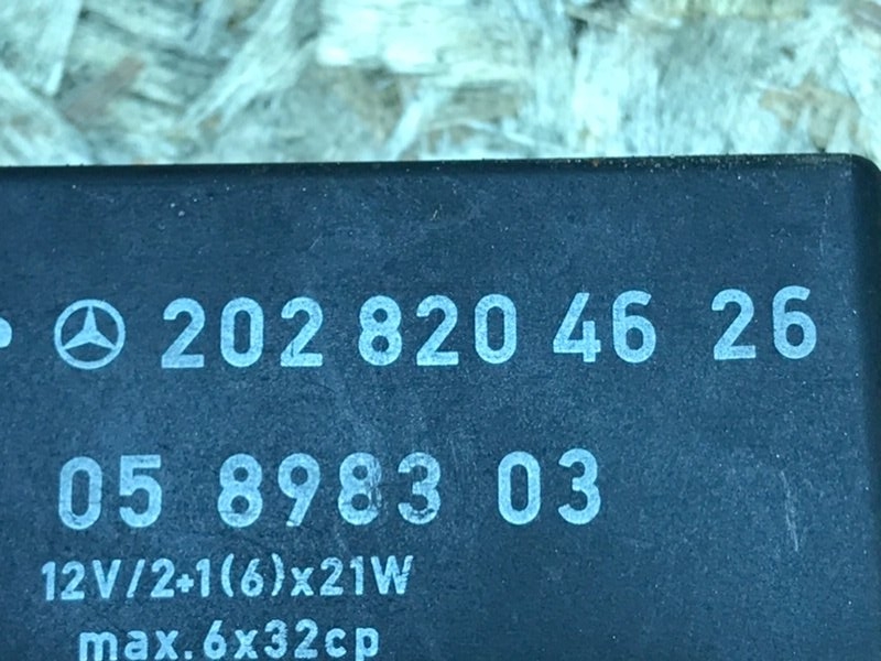 Реле поворотников Mercedes C180 1996 W202