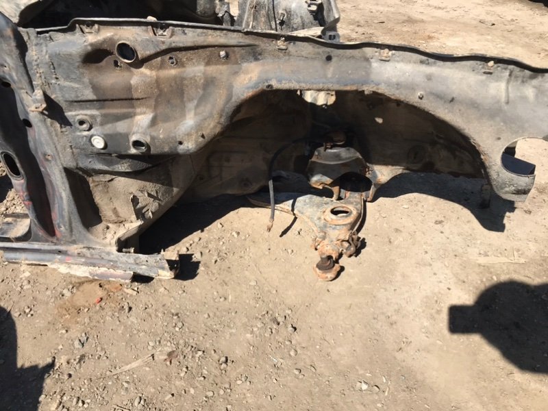 Лонжерон Mercedes W124 1987