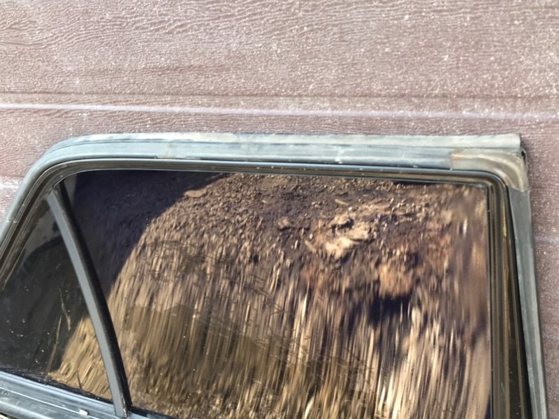 Дверь Mercedes W124 1987