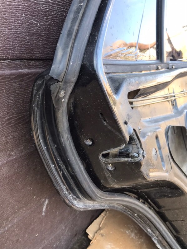 Дверь Mercedes W124 1987