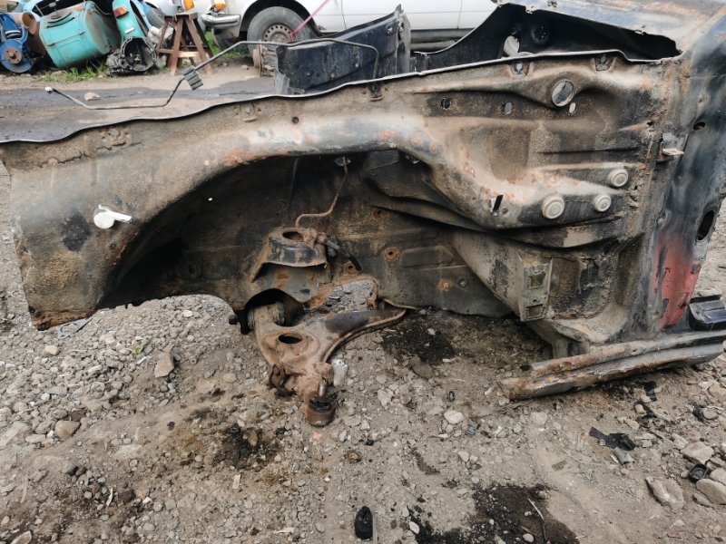 Лонжерон Mercedes W124 1987
