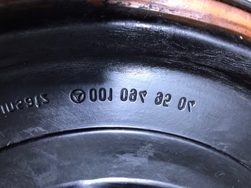 Корпус воздушного фильтра Mercedes w123 1985 Седан