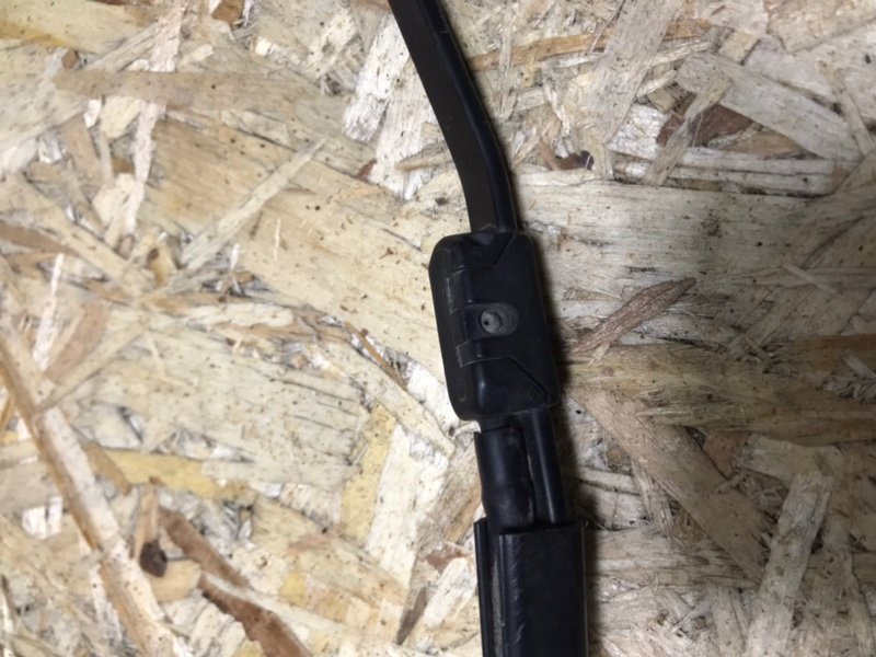 Поводок дворника Mercedes Vito 2007 639