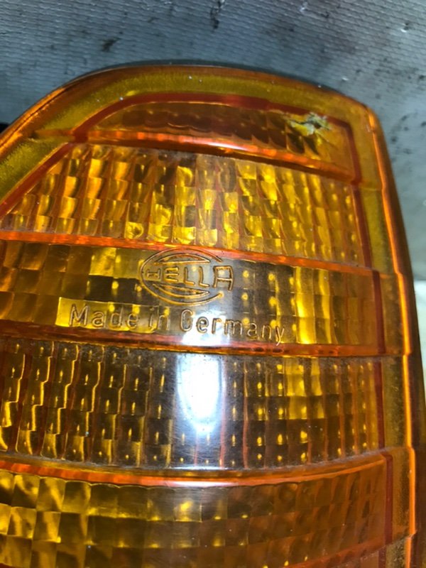 Поворотник Mercedes w123 1985 Седан