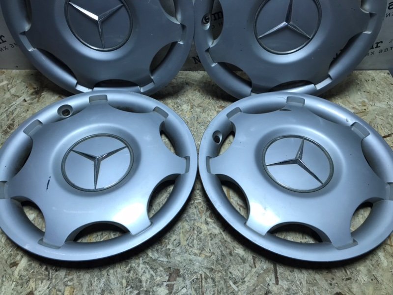 Колпак колеса Mercedes C-Class 2000 W203