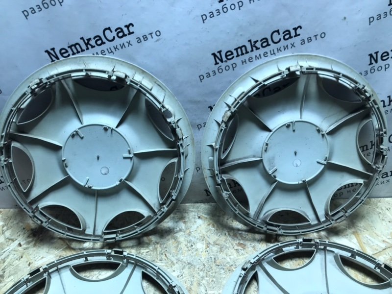 Колпак колеса Mercedes C-Class 2000 W203