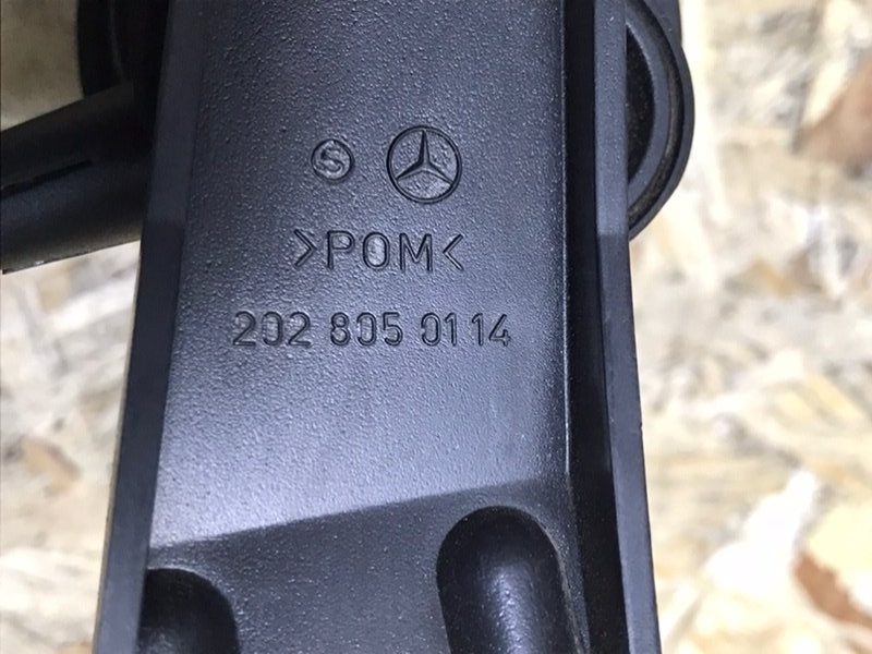 Замок лючка бензобака Mercedes C180 1996 W202