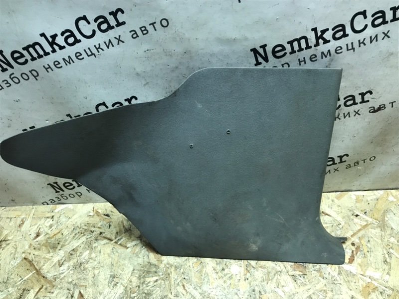 Подставка под ногу Mercedes W124 1987