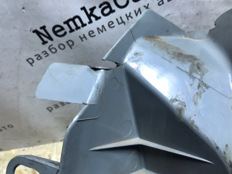 Подставка под ногу Mercedes W124 1987