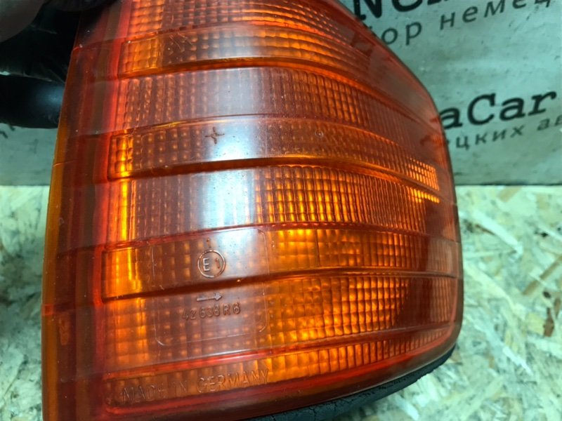 Поворотник Mercedes-Benz S-Klass W126SEC