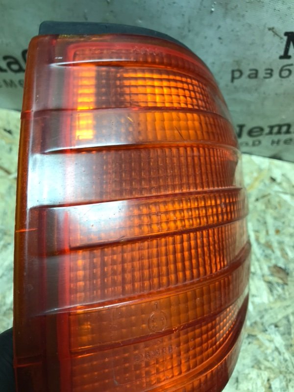 Поворотник Mercedes-Benz S-Klass W126SEC