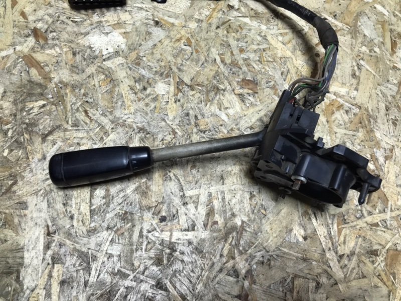 Переключатель поворотов Mercedes W124 1987