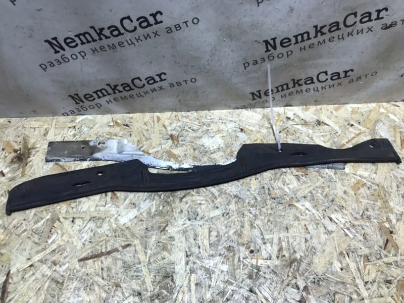 Прокладка лобового стекла Mercedes W124 1987