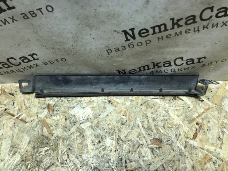 Ресничка фары Mercedes W124 1987
