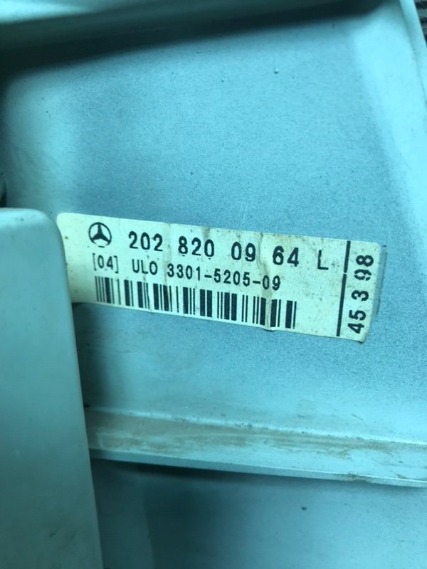 Фонарь Mercedes C180 1996 W202