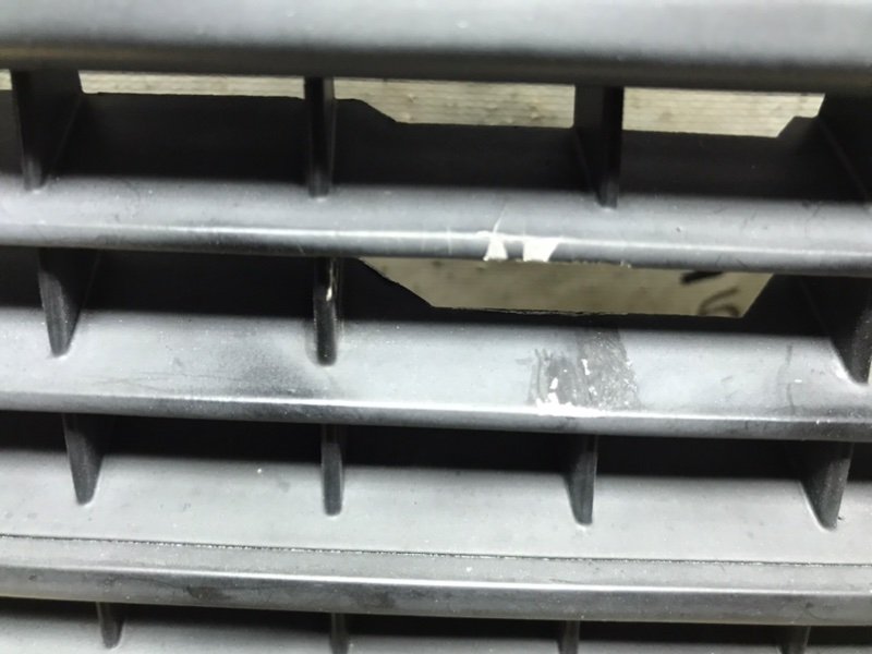 Решетка радиатора Mercedes W124 1993 E320