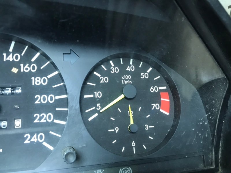 Щиток приборов Mercedes W124 1989 E260