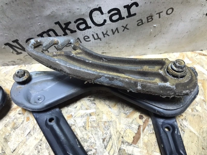 Петли капота Mercedes W124 1993 300CE