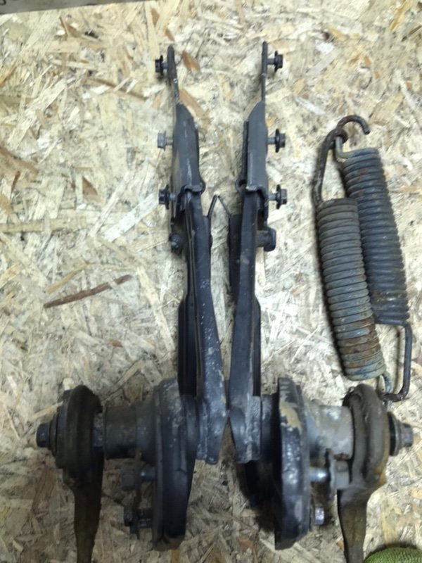 Петли капота Mercedes W124 1993 300CE