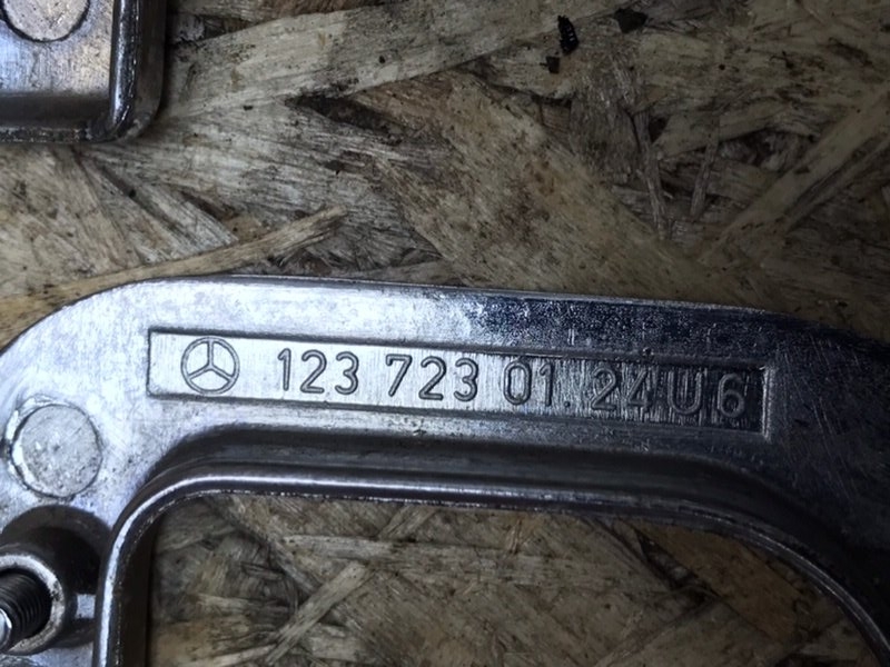 Накладка замка двери Mercedes w123 1980 Седан