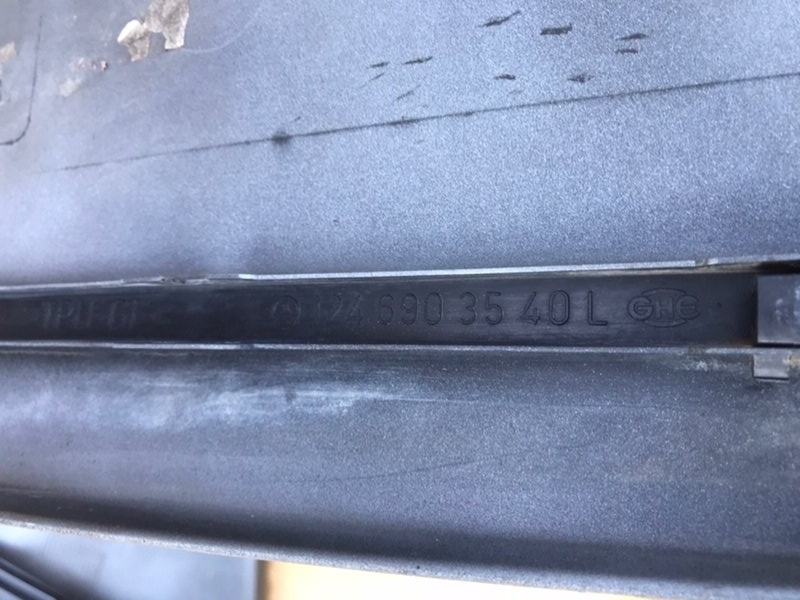 Листва КУПЭ Mercedes W124 1993 300CE