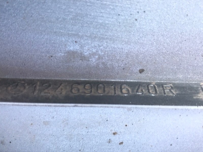 Молдинг двери Mercedes W124 1987