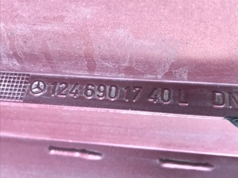Молдинг двери КОМПЛЕКТ Mercedes W124 1993 250D