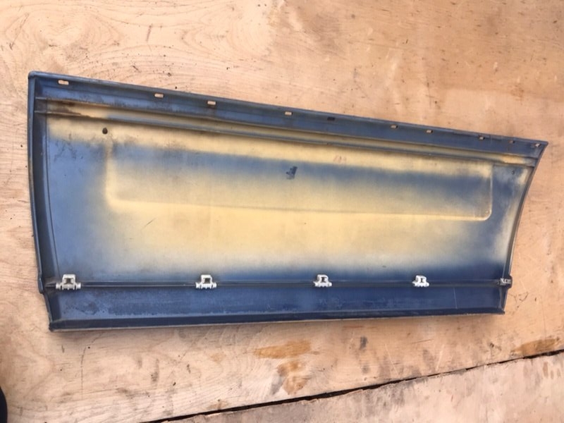 Накладка двери Mercedes W124 1993 250D