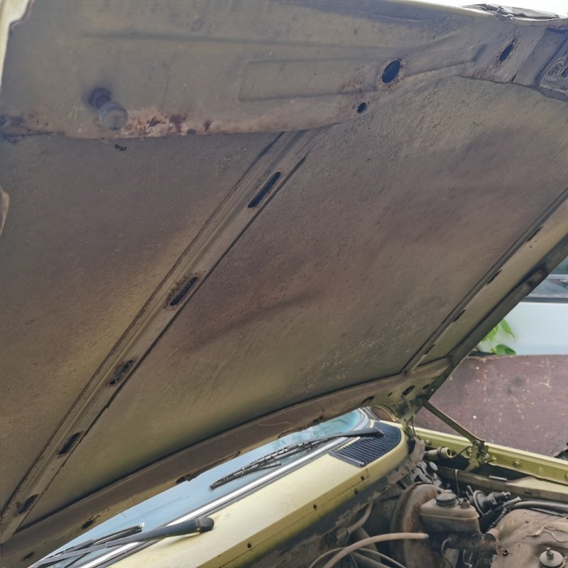 Капот Mercedes w123 1980 Седан