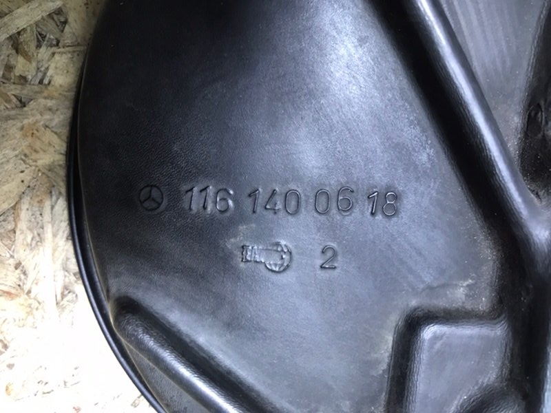 Корпус помпы Mercedes S-Klass 1987 W126